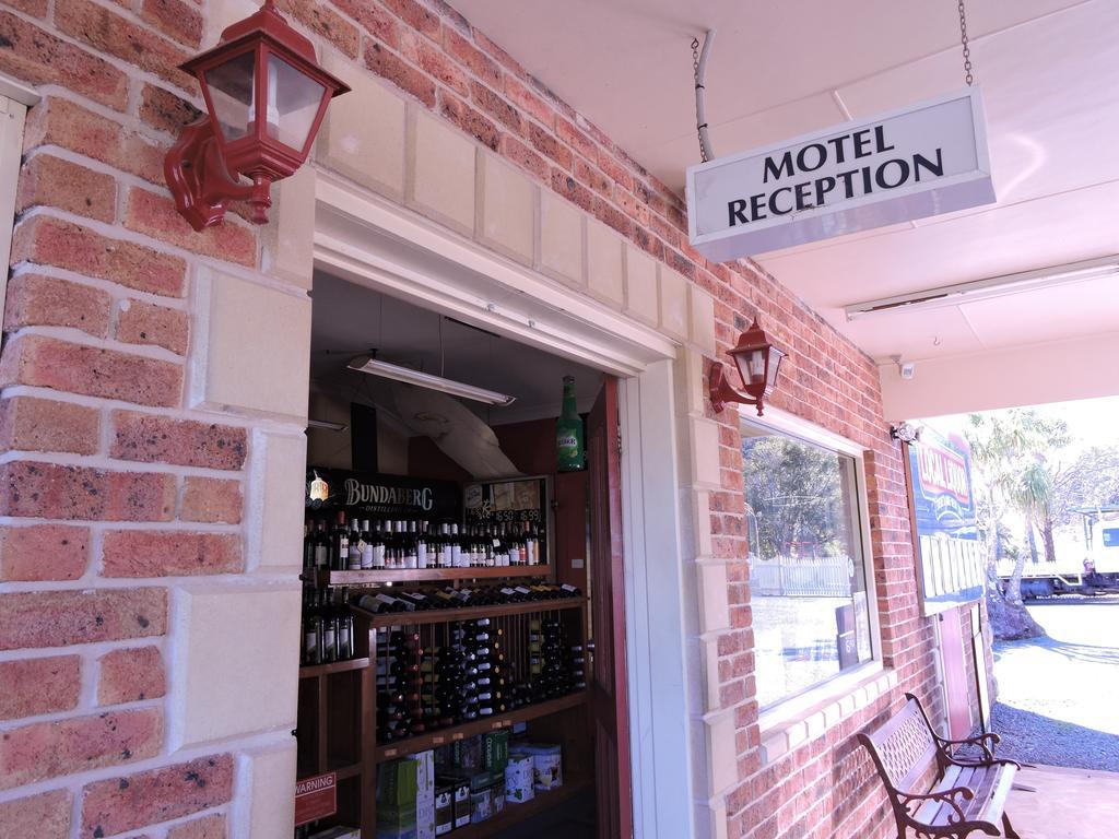 The Lady Jane Motel Bulahdelah Bagian luar foto