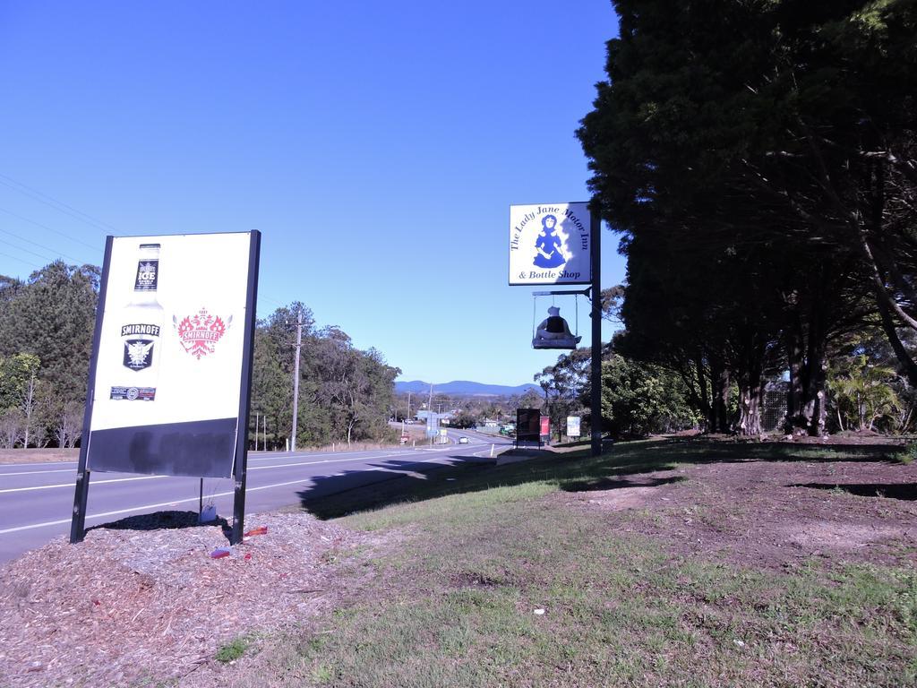 The Lady Jane Motel Bulahdelah Bagian luar foto